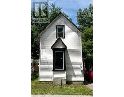 3 SHORT STREET, prince edward county (picton), Ontario