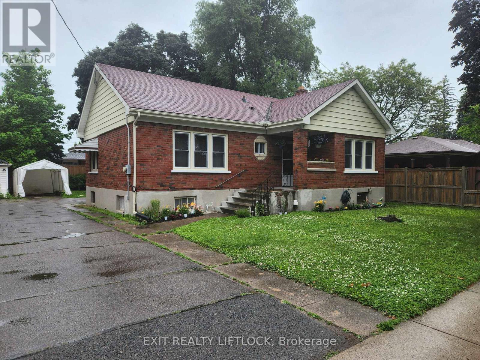 422 KING GEORGE STREET, peterborough (otonabee), Ontario