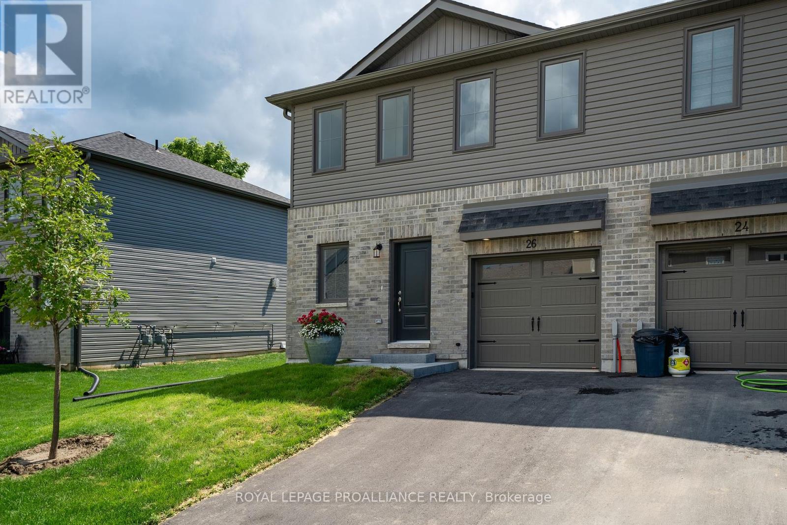 26 CAMPBELL CRESCENT, prince edward county, Ontario