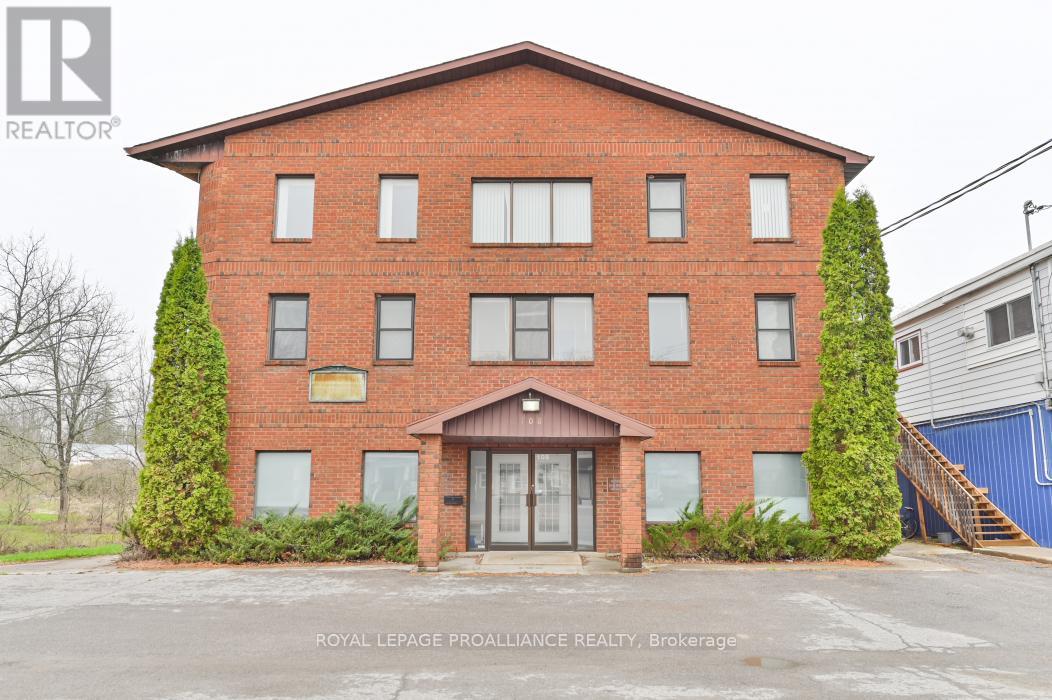 1ST FL - 108 RUSSELL STREET, centre hastings, Ontario