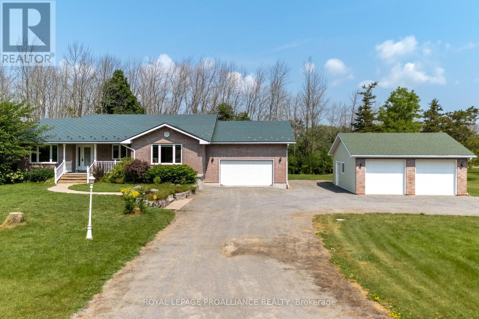 32 PIERCE ROAD, prince edward county (bloomfield), Ontario