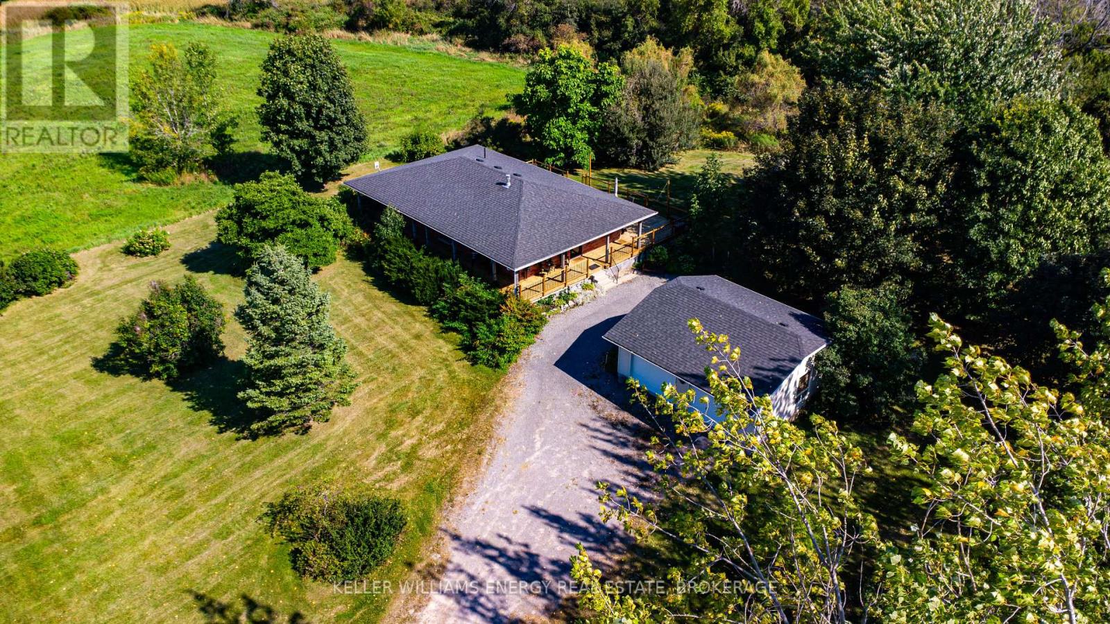 15519 LOYALIST PARKWAY, prince edward county (bloomfield), Ontario