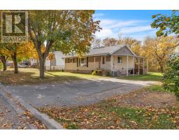 18 PITT STREET, prince edward county (picton), Ontario