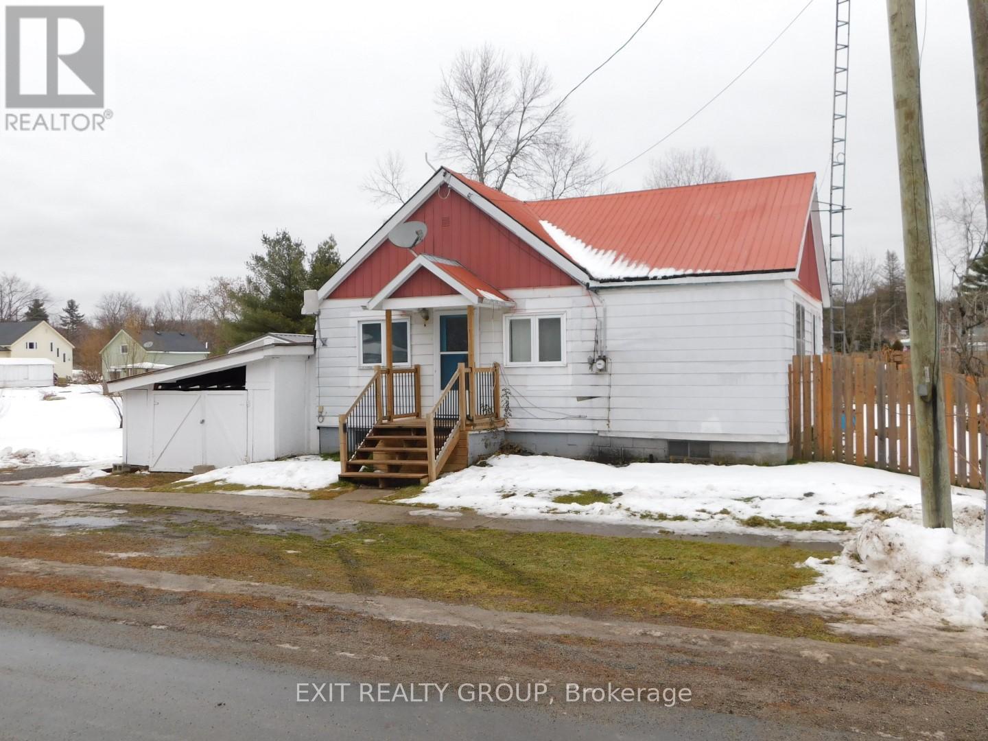 46 HUNGERFORD STREET, tweed, Ontario